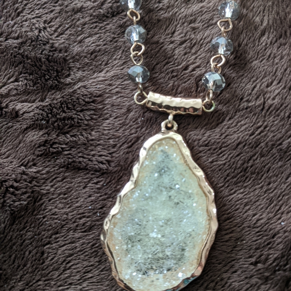 Crystal beaded necklace with pendant